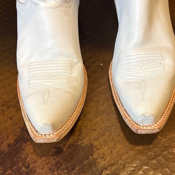 CAVENDER’S LEATHER WHITE WITH TONAL EMBROIDERY SNIP TOE COWBOY BOOTS Size 9 - Picture 5 of 10